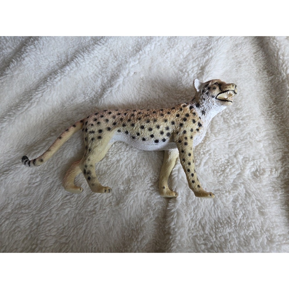 Lucky Star‎ Education Cheetah Animal Cat Figure Toy Hard Plastic Realistic